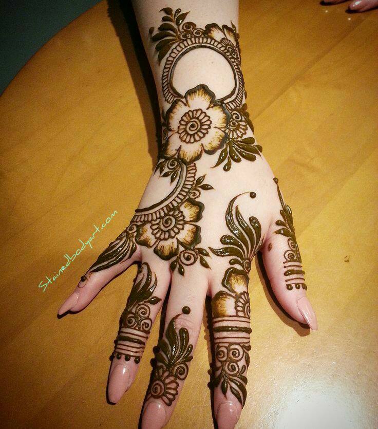 Best 15 Floral Style Back Hand Henna Designs Fashion Beauty