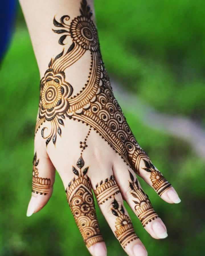 Best 15 Floral Style Back Hand Henna Designs - Fashion Beauty Mehndi ...