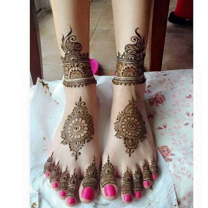 Floral Style Foot & Leg Mehndi Designs - Fashion Beauty 