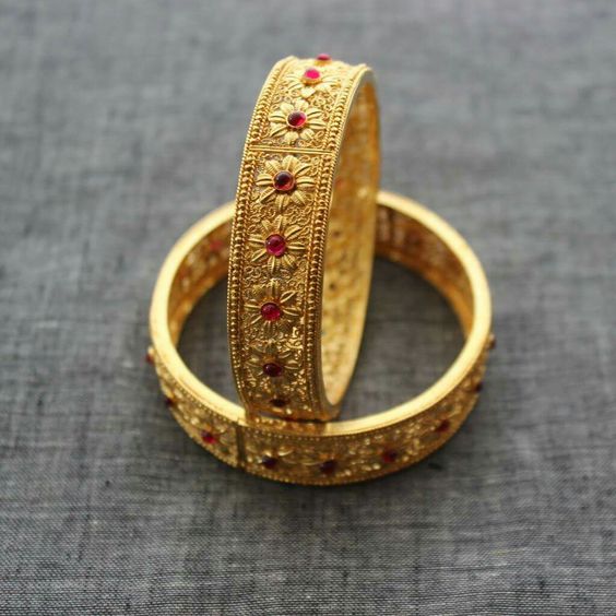 Gold Bangles Design - Fashion Beauty Mehndi Jewellery 