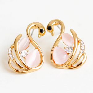 Pure gold ear tops designs - Fashion Beauty Mehndi 