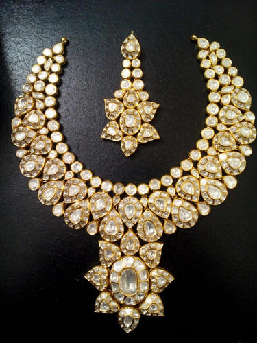 Latest Bridal Gold Collections - Fashion Beauty Mehndi Jewellery Blouse ...