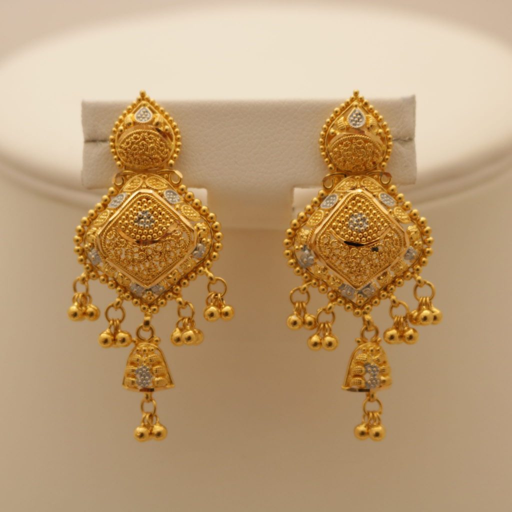 Gold heavy earrings sets - Fashion Beauty Mehndi Jewellery Blouse Design