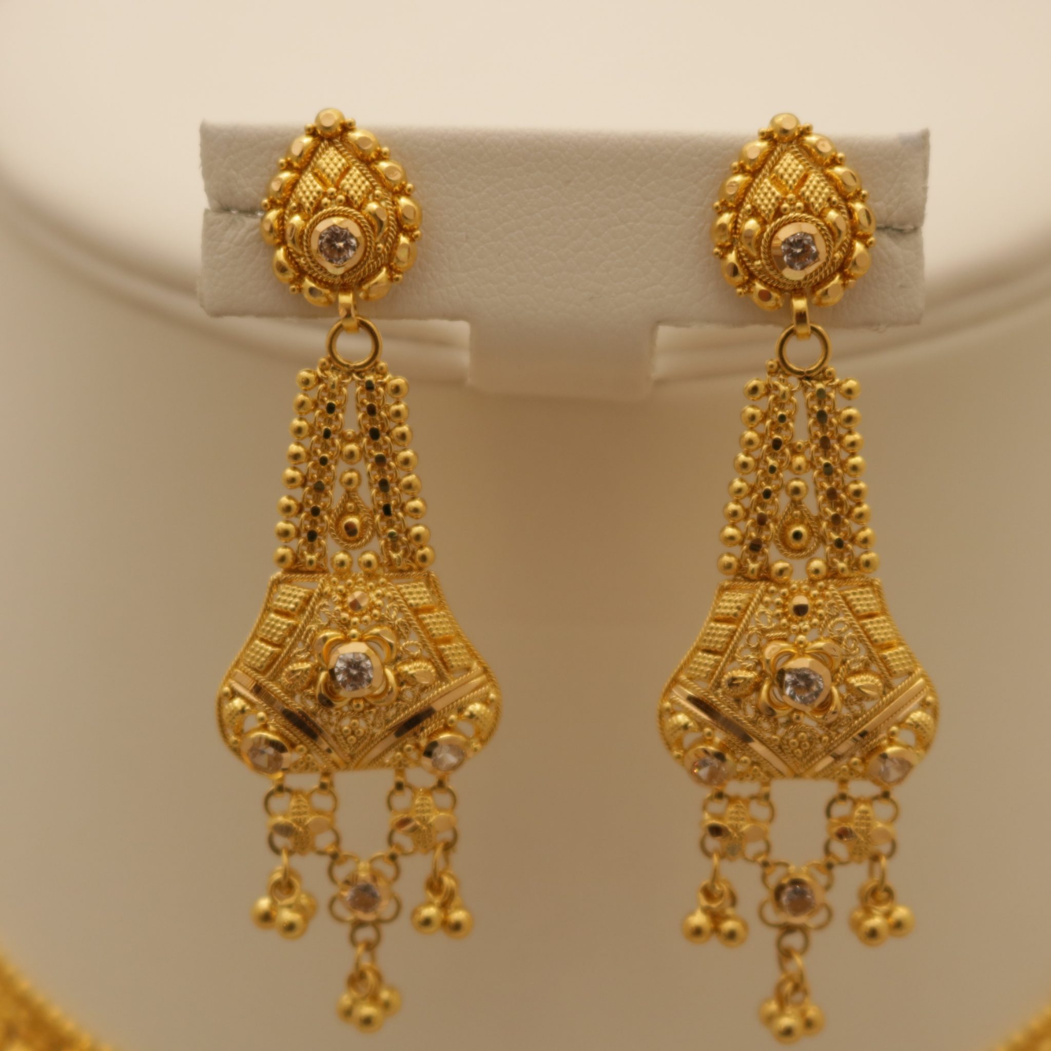 Gold heavy earrings sets - Fashion Beauty Mehndi Jewellery Blouse Design