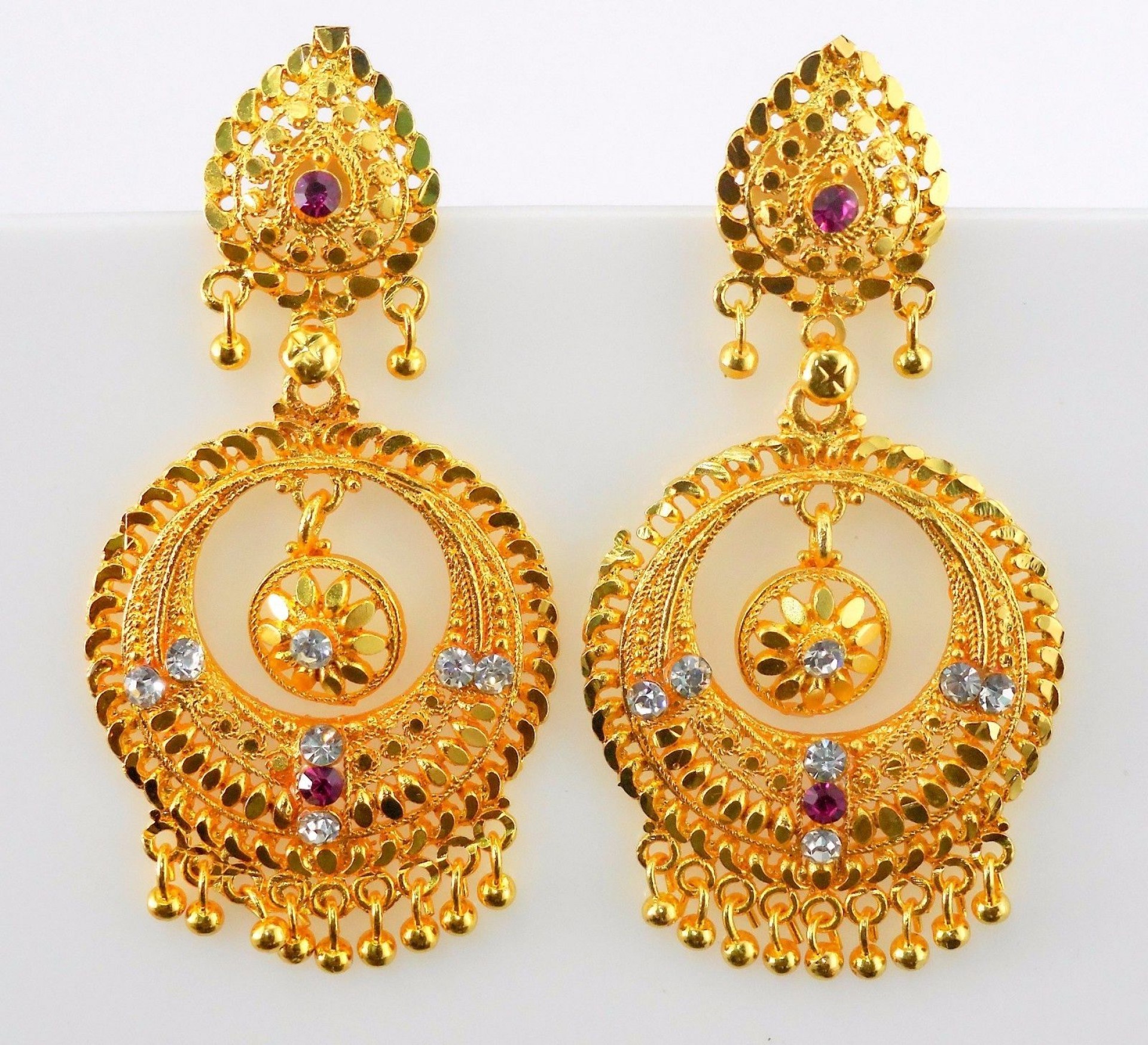 Beautiful Designs Of Gold Jhumkas - Fashion Beauty Mehndi Jewellery ...